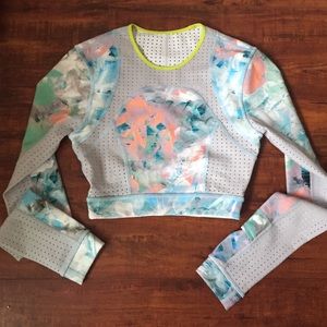 Lululemon crop top paddle board top